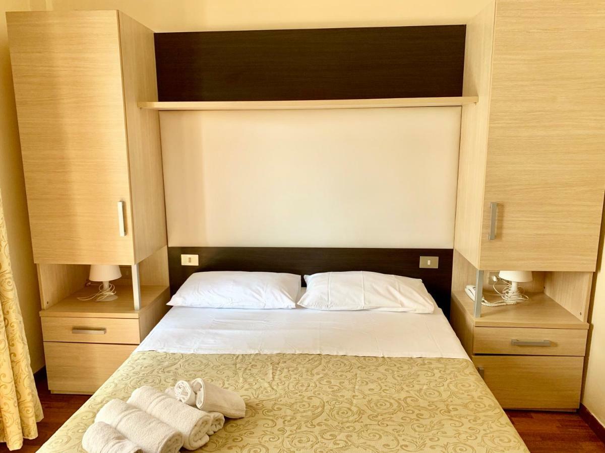 Hotel Baby B&B Milano Marittima Exterior foto